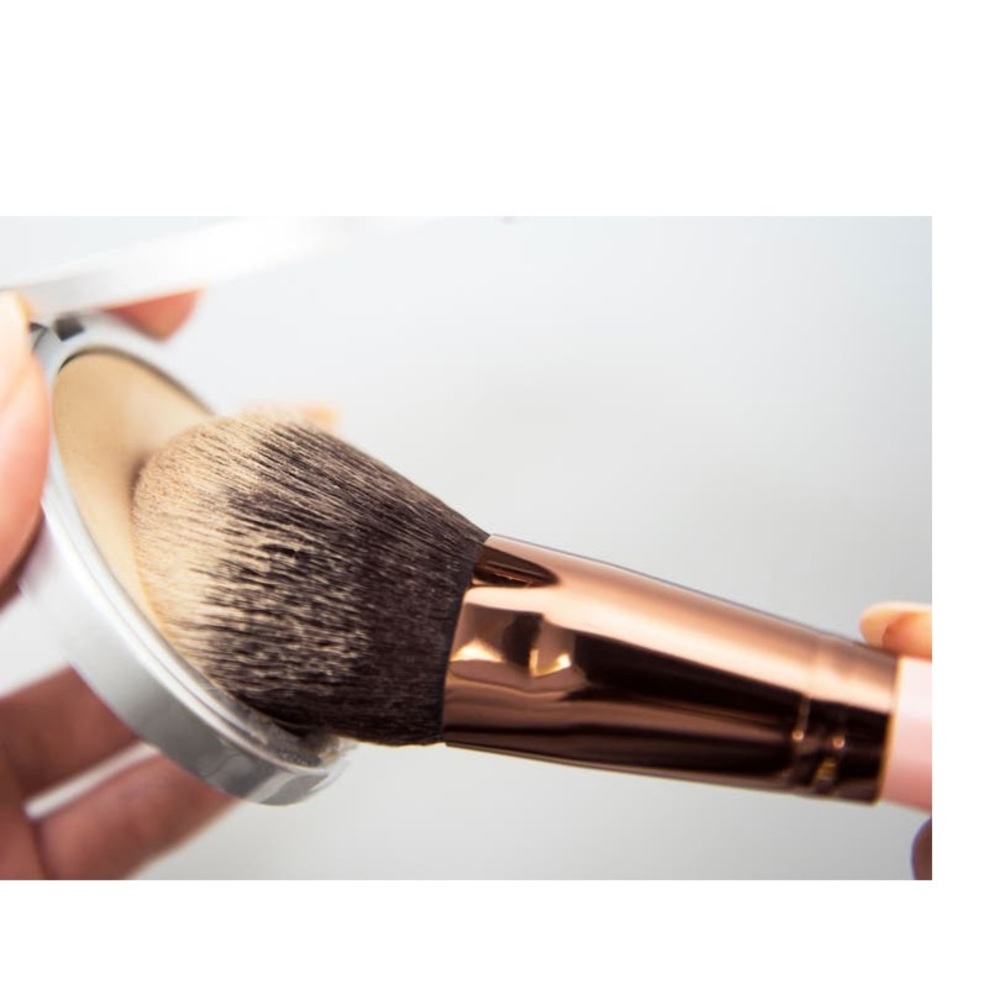 large angled make up brush